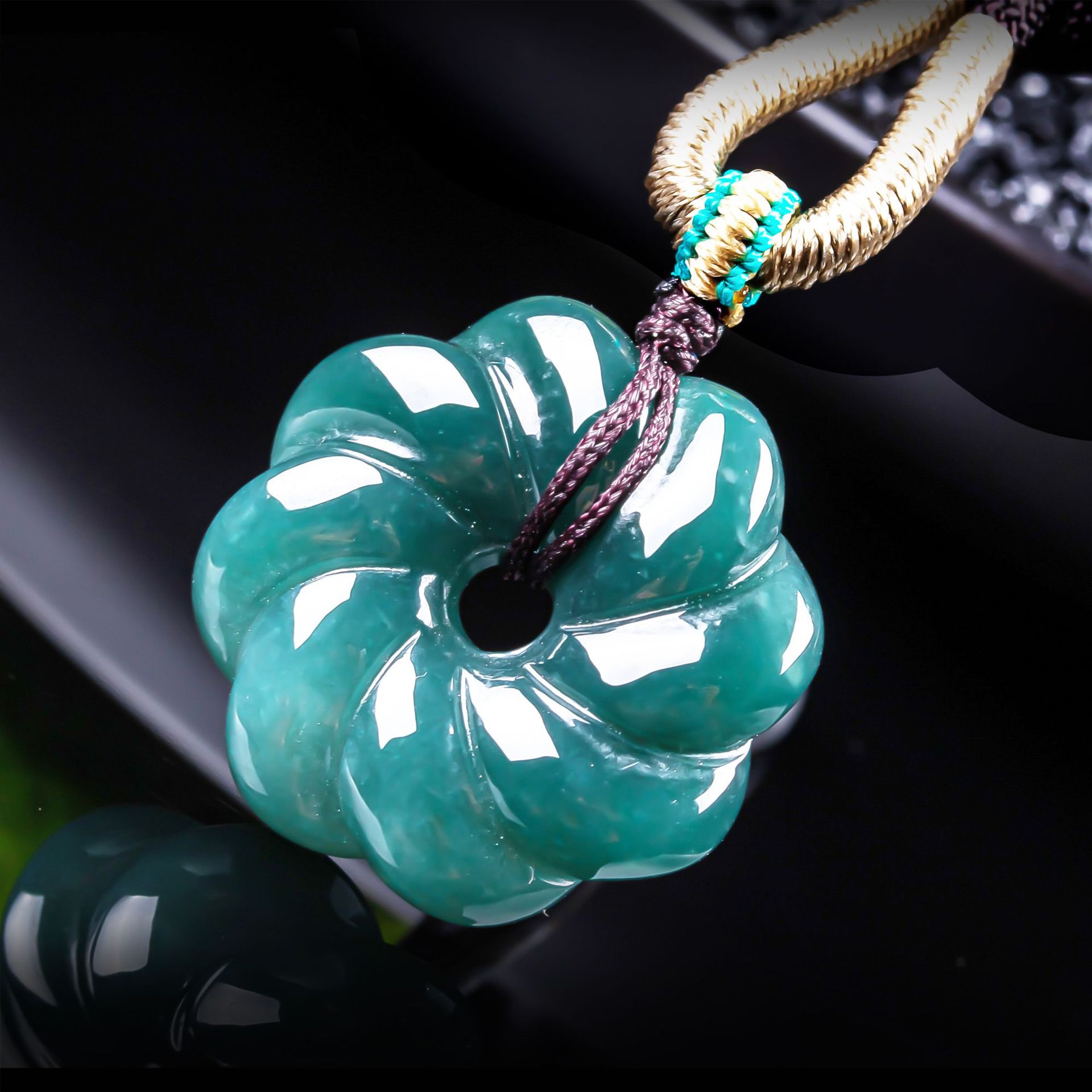 Woman Accessory - 天然ビルマ翡翠の花ペンダントネックレスアクセサリー、宝石のお守り、ファッションジュエリー、本物の翡翠、女性への高級ギフト