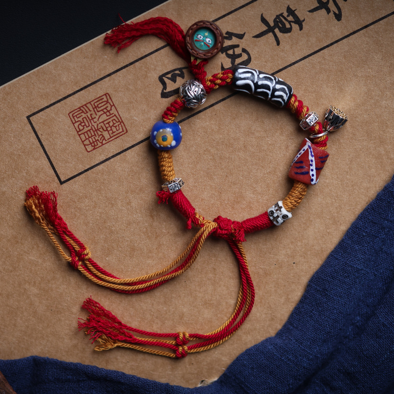 Women Accessories Nepal - チベットのジュエリー - ネパール製のガラスアクセサリー、牛革のペイントタングカ、エスニックスタイルの手編み綿ロープブレスレット