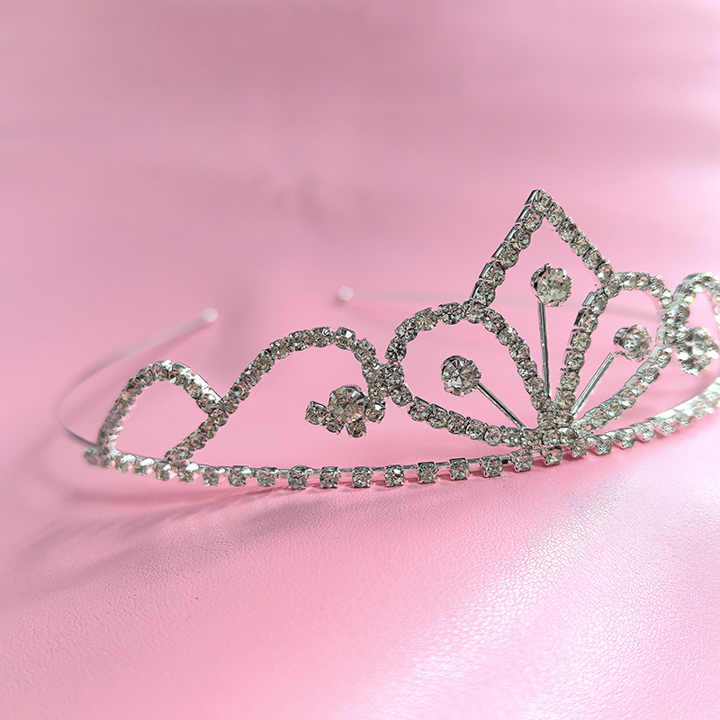 シルバーカラーのラインストーンブライダルクラウン高級クリスタ - Queen Accessories のレビューと価格