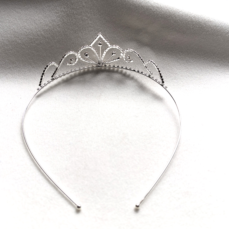 シルバーカラーのラインストーンブライダルクラウン高級クリスタ - Queen Accessories のレビューと価格