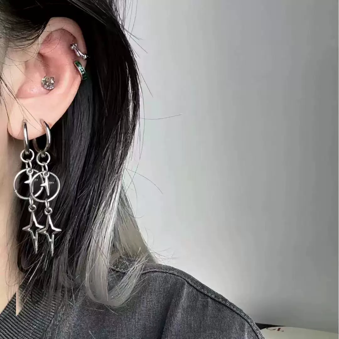 パーソナライズされたパンククロススターペンダントイヤリング男 - Women'S Emo Accessories のレビューと価格