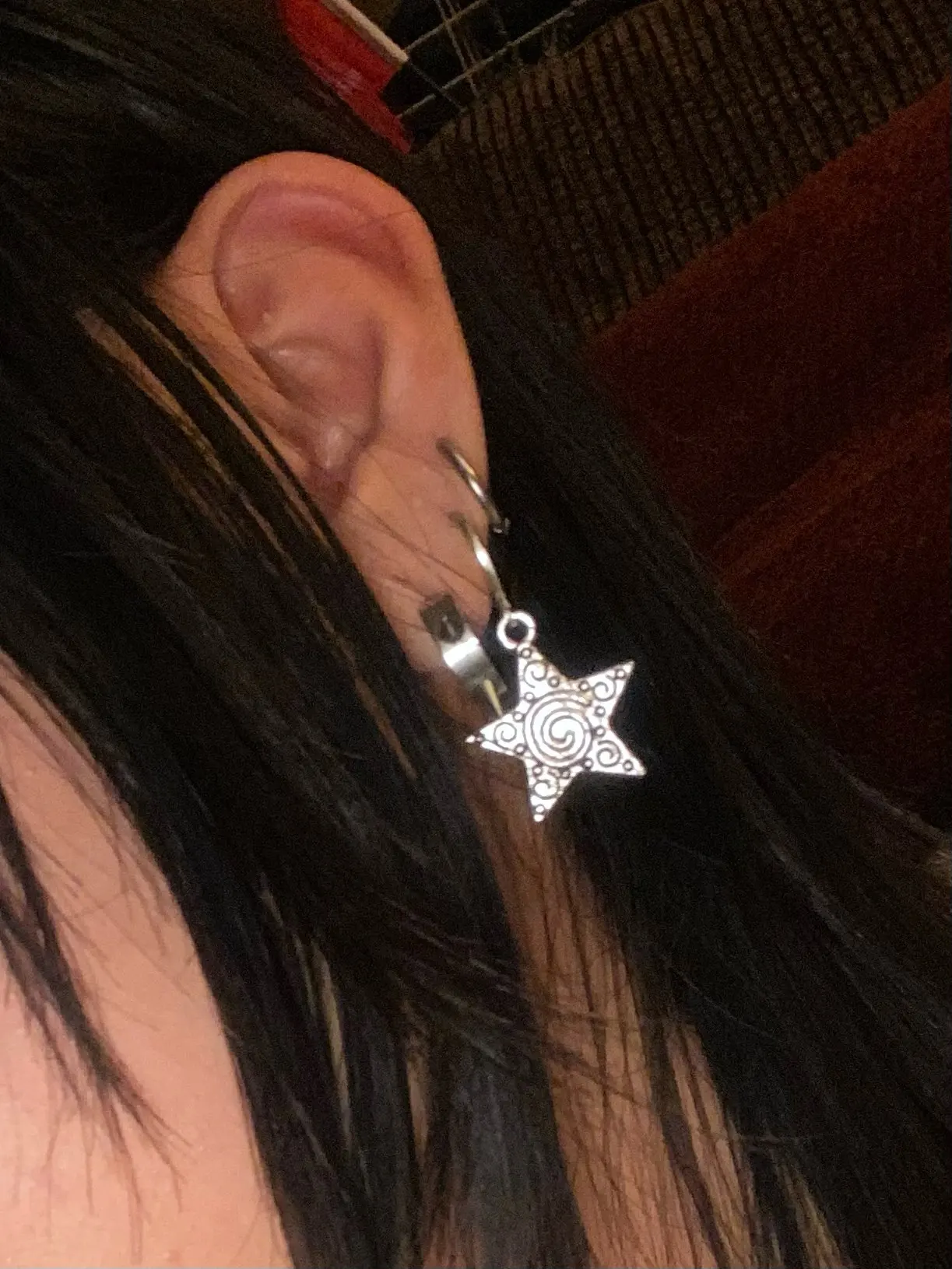 スパイラルボルテックススターペンダント付きイヤリング,女性と - Women'S Emo Accessories のレビューと価格