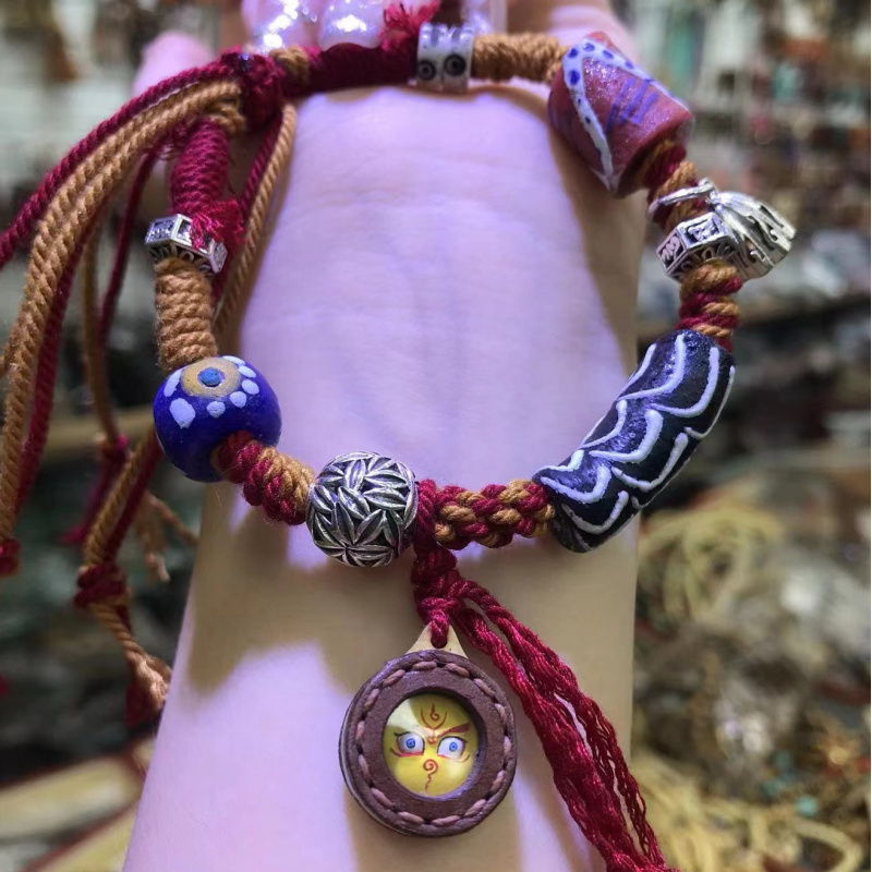 チベットのジュエリー - ネパール製のガラスアクセサリー、牛 - Women Accessories Nepal のレビューと価格