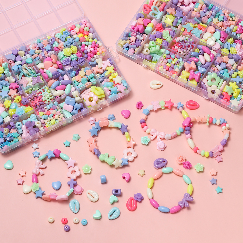 1箱 カラフルアクリルポニービーズ スクエアレタークレイスペ - Women Accessories Box のレビューと価格